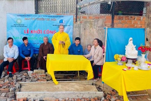 Bình Định: Ban Từ thiện xã hội Phật giáo tỉnh hỗ trợ xây nhà Nhân ái