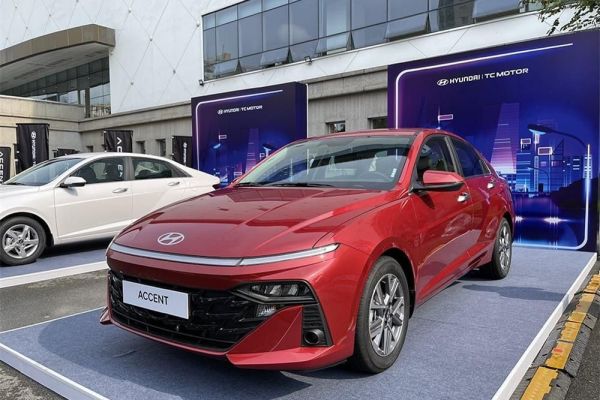 Cùng tầm giá, chọn mua Hyundai Accent 2024 hay Toyota Vios?