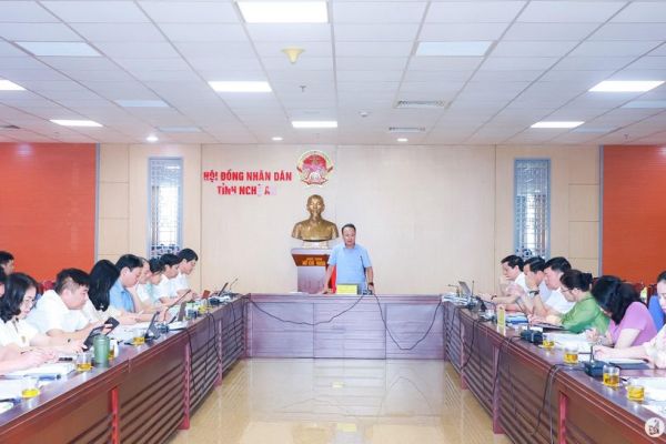 Thường trực HĐND tỉnh Nghệ An thẩm tra các báo cáo, dự thảo nghị quyết trình Kỳ họp thứ 21