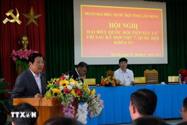 Trưởng Ban Nội chính Trung ương Phan Đình Trạc tiếp xúc cử tri Lâm Đồng