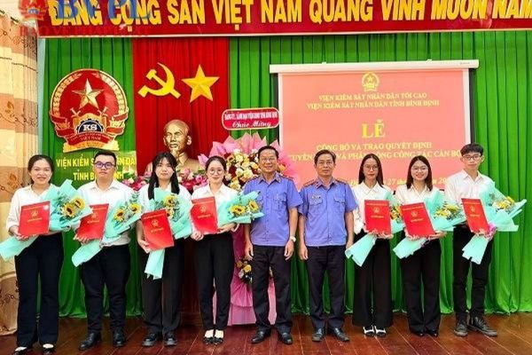 VKSND tỉnh Bình Định phân công công tác cho hàng loạt cán bộ mới được tuyển dụng