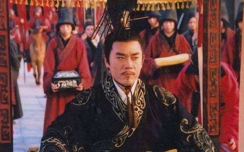 Lực lượng áo gấm thời nhà Hán: Cầm kiếm và rìu đồ sát hàng vạn người, ép thái tử tự sát