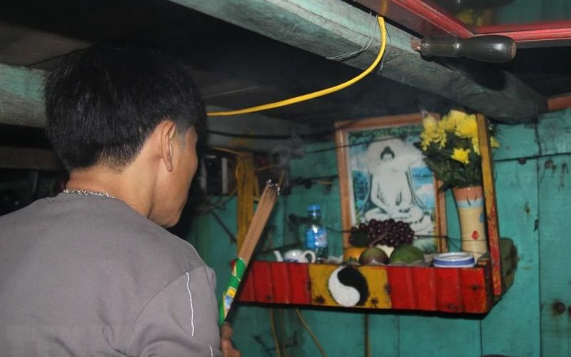 Nghệ An: Độc đáo tục 'cúng thuyền' của ngư dân làng biển ở huyện Diễn Châu