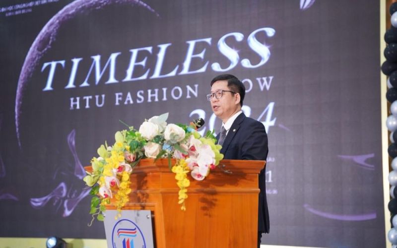 Sinh viên Đại học công nghiệp Dệt may Hà Nội với Show trình diễn thời trang HTU Fashion Show