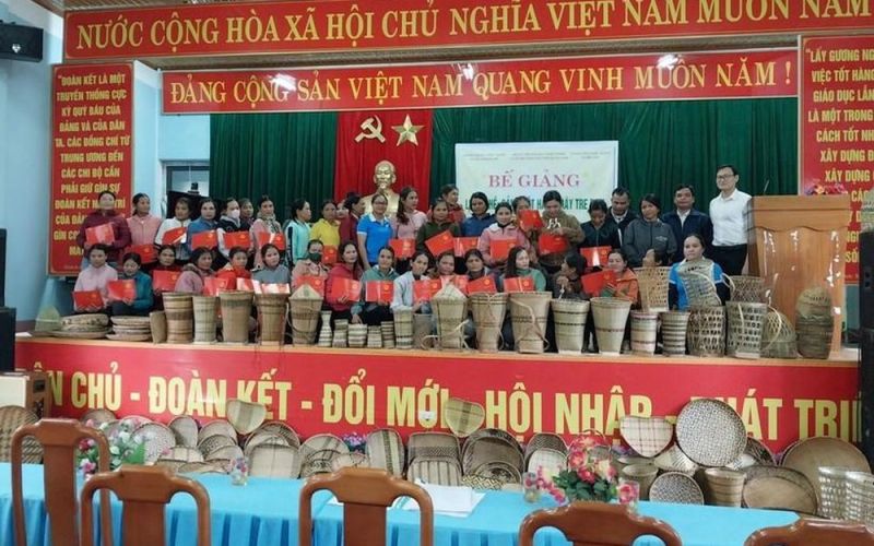 Tạo công ăn việc làm để bà con Nam Trà My - Quảng Nam giảm nghèo