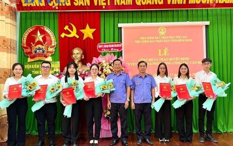 VKSND tỉnh Bình Định phân công công tác cho hàng loạt cán bộ mới được tuyển dụng