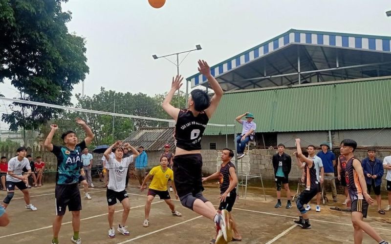 Xã Yên Bồng sôi nổi phong trào thể thao quần chúng